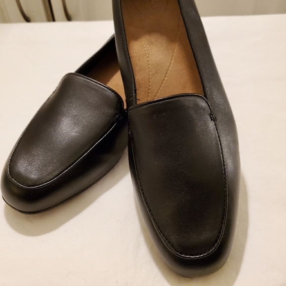 clarks artisan loafers